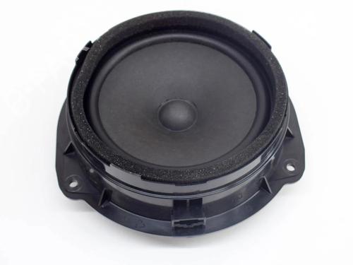 Used Speaker AUDI A3 Sportback (8VA, 8VF) 1.4 TFSI e-tron (150 hp) 15681212