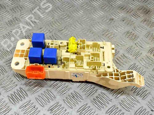 Used Fuse box LEXUS LS (_F2_) 400 (UCF20_, UCF20R) (276 hp) 9227937