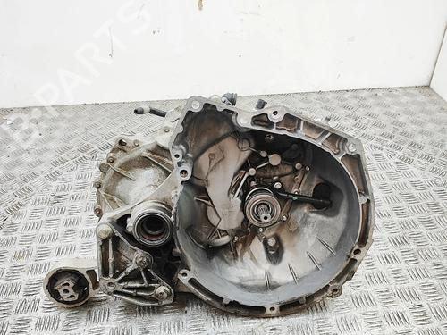 Gearkasse Gearkasse FORD TRANSIT COURIER B460 MPV 1.5 TDCi (75 hp) 39686957 39686957