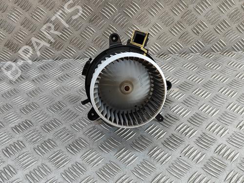 Heater blower motor PEUGEOT 5008 II (MC_, MJ_, MR_, M4_) 1.5 BlueHDi 130 (MCYHZJ, MCYHZR, MCYHZX) | BP28676449M62 