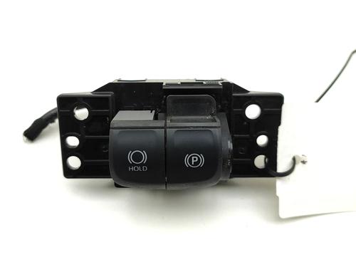 switch-toyota-corolla-estate-_e21_-2019-39410173 main image