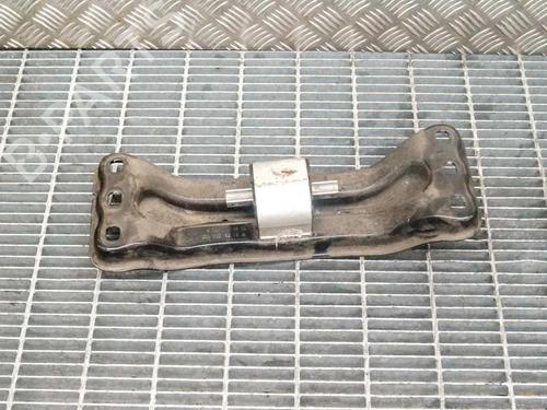 Used Gearbox mount Gearbox mount MERCEDES-BENZ C-CLASS (W205) C 220 BlueTEC / d (205.003) (163 hp) 14663592 14663592