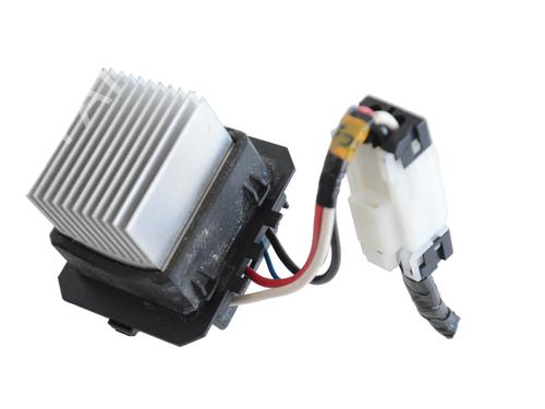 Used Heater resistor SUBARU XV (_GP_) 2.0 D AWD (GPD) (147 hp) 30241092