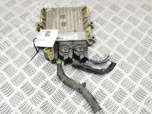 Used Engine control unit (ECU) Engine control unit (ECU) FORD RANGER (TKE) 3.2 TDCi 4x4 (200 hp) 35767610 35767610