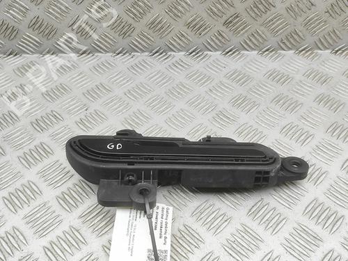 rear-right-exterior-door-handle-tesla-model-3-5yj3-2017-33697739 main image