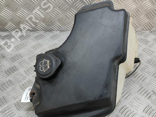 Used Windscreen washer tank BMW 3 Compact (E46) 316 ti (115 hp) 25615724