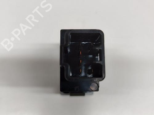 Switch HYUNDAI TERRACAN (HP) 2.9 CRDi 4WD | BP23946396I30 