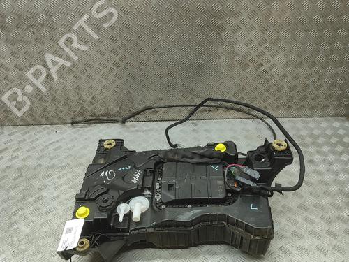 Used AdBlue tank AdBlue tank PEUGEOT 5008 II (MC_, MJ_, MR_, M4_) 1.5 BlueHDi 130 (MCYHZJ, MCYHZR, MCYHZX) (131 hp) 34160327 34160327
