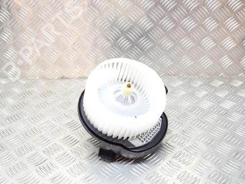 Used Heater blower motor LAND ROVER DISCOVERY V (L462) 3.0 Td6 4x4 (258 hp) 8840832