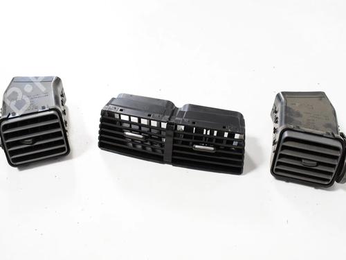 Rejilla aireadora SUBARU FORESTER (SH_) 2.0 D AWD (SHH, SHD, SHN) (147 hp) 30256934