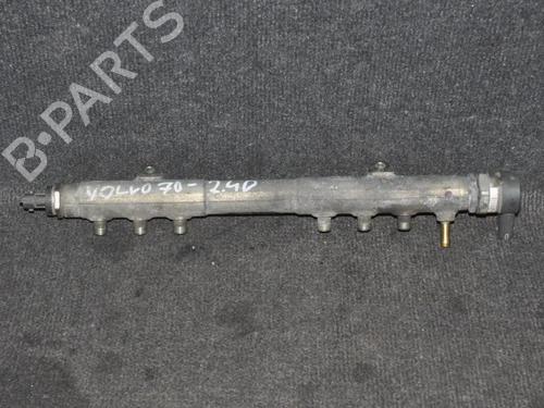 Used Injection rail Injection rail VOLVO V70 II (285) D5 (185 hp) 6718202 6718202