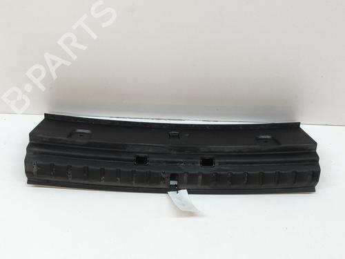 Used Tailgate trim BMW 2 Gran Coupe (F44) M 235 i xDrive (306 hp) 28045781