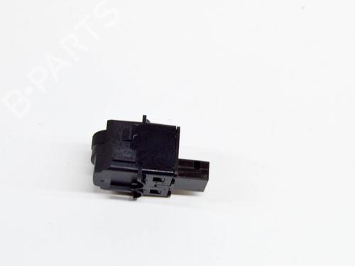 Switch PEUGEOT 2008 II (UD_, US_, UY_, UJ_, UR_, UC_) 1.2 PureTech 100 (USHNK) | BP11042000I30 