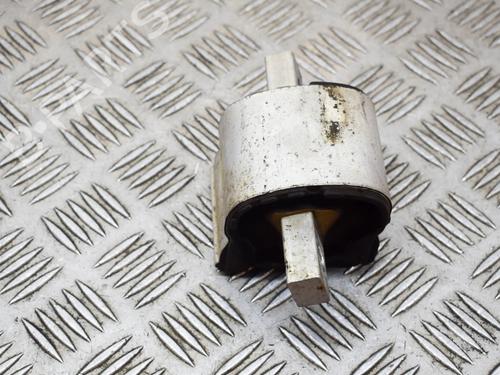 Used Gearbox mount Gearbox mount MERCEDES-BENZ C-CLASS (W205) C 220 BlueTEC / d (205.002, 205.004) (170 hp) 9510943 9510943