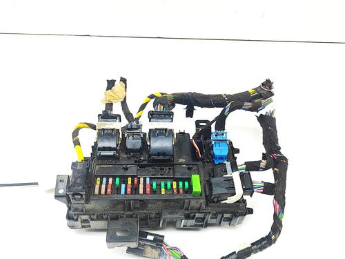 Used Fuse box Fuse box 38094349 38094349