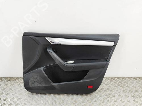 Verkleidung vorne rechts für SKODA OCTAVIA III Combi (5E5, 5E6) 2.0 TDI (150 hp) 30644222