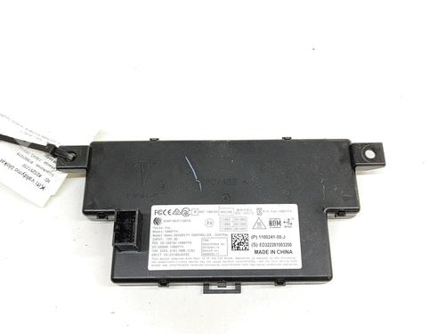 Used Electronic module Electronic module TESLA MODEL Y (5YJY) EV Performance All-wheel Drive (534 hp) 33366209 33366209