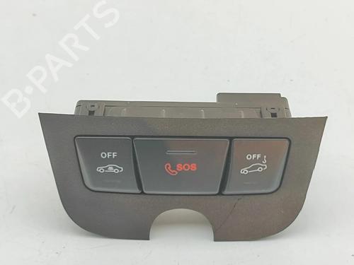 switch-mercedes-benz-cla-coupe-c117-2013-2014-2015-2016-2017-2018-2019-32459014 main image