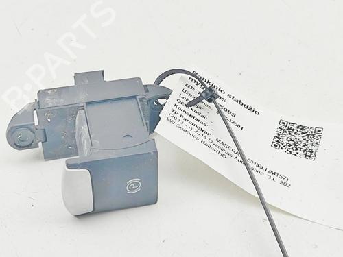 switch-maserati-ghibli-iii-m157-2013-34521013 main image