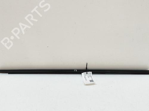 Used Door moulding trim PEUGEOT 2008 II (UD_, US_, UY_, UJ_, UR_, UC_) e-2008 (UKZKXZ) (136 hp) 29042458