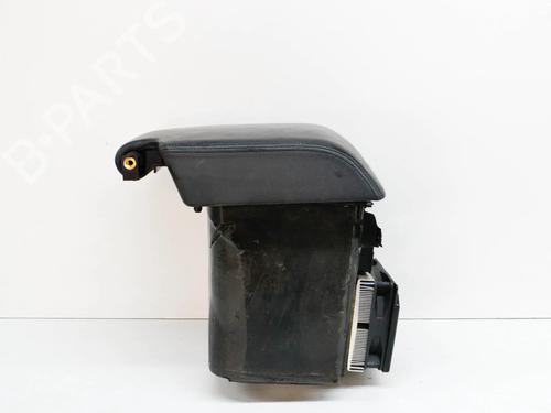 Used Armrest / Center console Armrest / Center console LAND ROVER RANGE ROVER SPORT I (L320) 2.7 D 4x4 (190 hp) 10070504 10070504