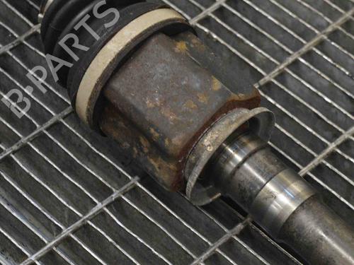 Right front driveshaft LAND ROVER DISCOVERY IV (L319) 3.0 SDV6 4x4 | BP6749131M39