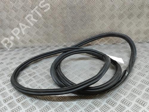 Used Rubber door seal PORSCHE PANAMERA (971) 2.9 4 E-Hybrid (97ABE1, 97BBE1) (330 hp) 26884745