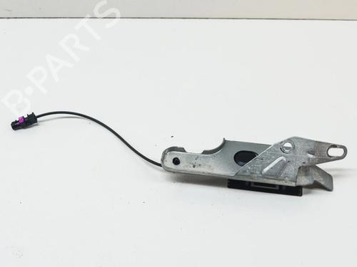 Used Antenna/Base MERCEDES-BENZ A-CLASS (W176) A 180 CDI / d (176.012) (109 hp) 8840097