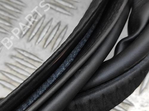 Gummiliste VOLVO XC40 (536) Recharge AWD | BP28552510C142