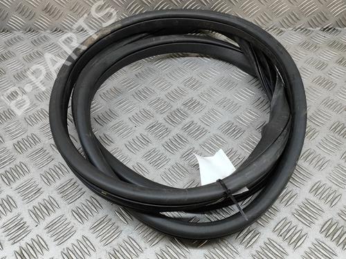 rubber-door-seal-land-rover-discovery-sport-l550-2014-27015128 main image