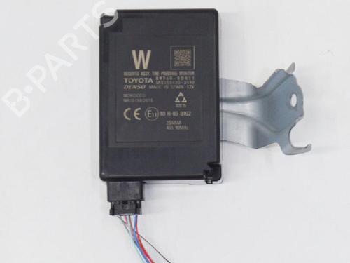 Used Electronic module TOYOTA YARIS (_P13_) 1.5 Hybrid (NHP130_, NHP130) (101 hp) 6752756