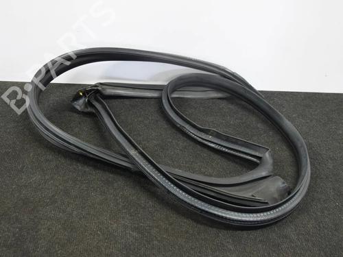 Gummiliste TESLA MODEL 3 (5YJ3) EV AWD (351 hp) 27748426