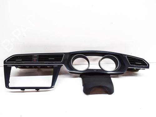dashboard-vw-tiguan-ad1-ax1-14-tsi-5nc819728-5g0858565a-5nc857059-5nc819704-2016-14966201 main image