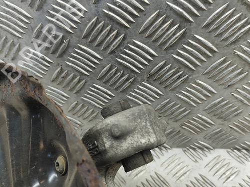 Left rear steering knuckle SKODA SUPERB III Estate (3V5) 2.0 TDI | BP28566197M27 