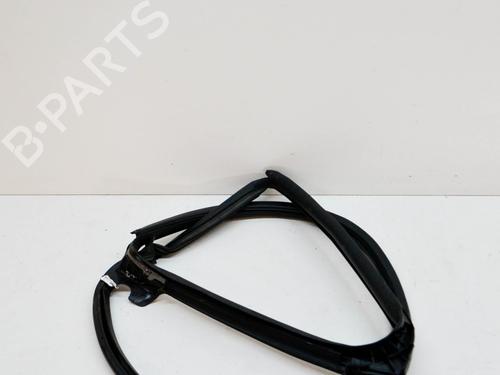 Rubber door seal TESLA MODEL S (5YJS) 90D AWD | BP14639482C142 