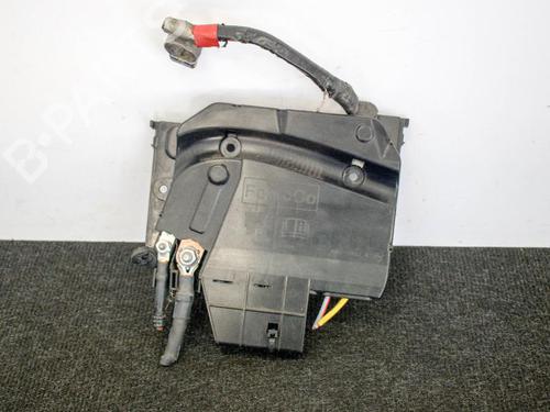 Used Fuse box FORD FOCUS III 1.0 EcoBoost (125 hp) 6750845
