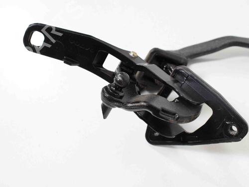 Used Hinge/Door check strap VOLVO V70 II (285) D5 (163 hp) 30257804