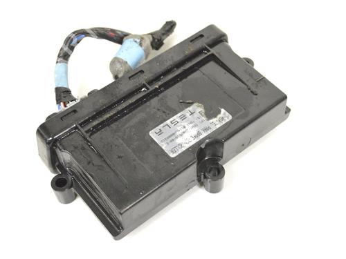 Used Electronic module Electronic module TESLA MODEL S (5YJS) 85D AWD (376 hp) 33342573 33342573
