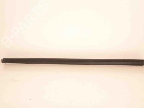 Used Left sideskirt TOYOTA RAV 4 V (_A5_, _H5_) 2.5 Hybrid AWD (AXAH54, AXAL54) (222 hp) 30232924