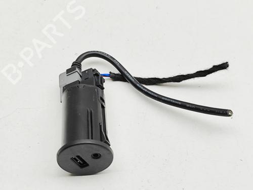 Used Electronic module Electronic module IVECO DAILY VI Platform/Chassis 35S18, 35C18, 40C18, 45C18, 50C18, 60C18, 65C18, 70C18 (179 hp) 33396054 33396054