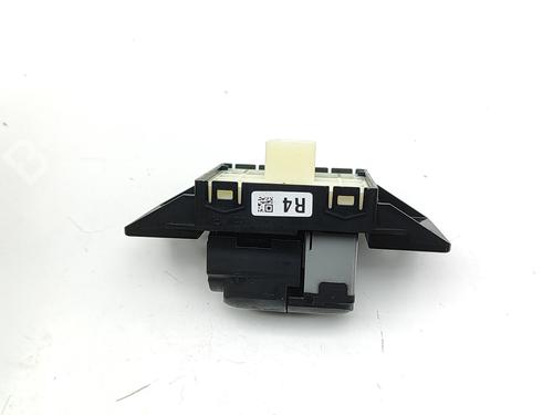 Switch TOYOTA COROLLA Estate (_E21_) 1.8 Hybrid (ZWE211) | BP29812674I30