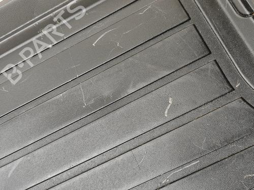  - Image 9