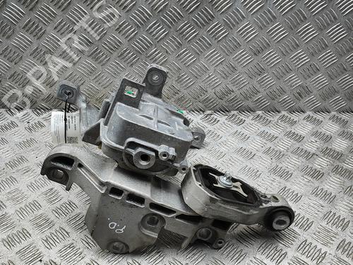 Used Engine mount Engine mount MERCEDES-BENZ CLA (C118) CLA 250 e (118.386) (218 hp) 39656093 39656093