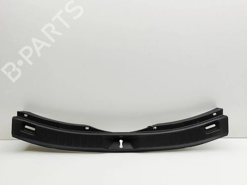 Used Tailgate trim Tailgate trim MAZDA CX-80 (KL_) e-SKYACTIVE-D MHEV AWD (KL0H, KL3R3P) (254 hp) 33392266 33392266