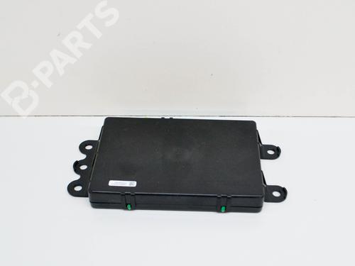 Used Control unit Control unit TESLA MODEL S (5YJS) 90D AWD (422 hp) 10073168 10073168