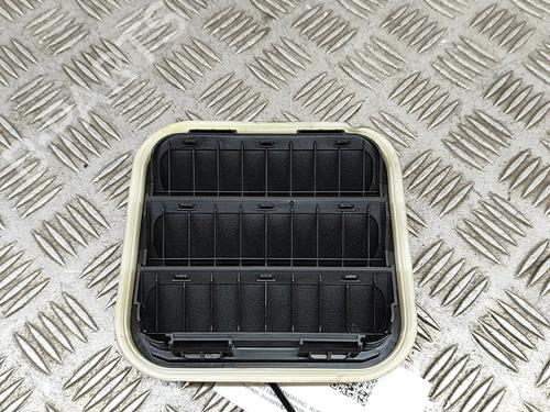 Used Grille SSANGYONG KORANDO (C300) E-Motion (190 hp) 27776703