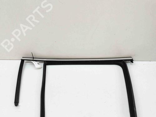 Used Door moulding trim MERCEDES-BENZ GLB (X247) GLB 200 Mild-Hybrid (247.687) (163 hp) 29373265