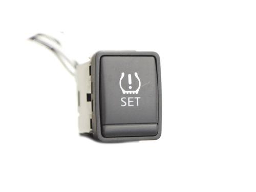 Interruttore Interruttore NISSAN JUKE (F15) 1.5 dCi (110 hp) 30281550 30281550