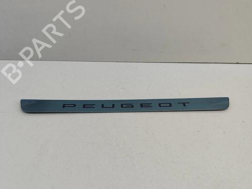 Used Step Step PEUGEOT 2008 II (UD_, US_, UY_, UJ_, UR_, UC_) 1.2 PureTech 130 (USHNS, URHNS) (130 hp) 33369045 33369045