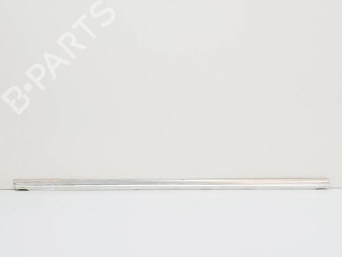 Used Door moulding trim Door moulding trim MERCEDES-BENZ S-CLASS Saloon (W108, W109) 280 S (108.016) (140 hp) 14641086 14641086